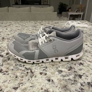 Women’s gray On Cloud 5 size 9.5